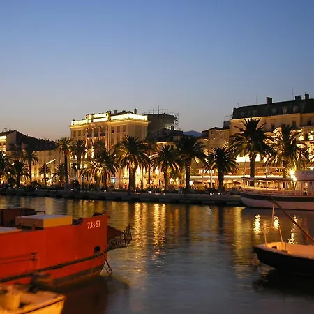 بيت ضيافة Spalatum Boutique